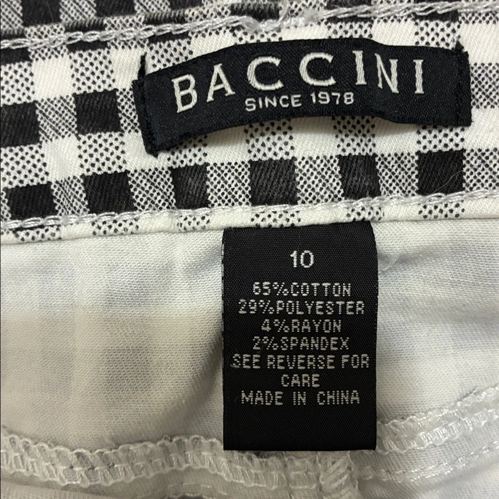 Baccini Black & White Gingham Mini Skirt Size 10. Pre-owned, great condition